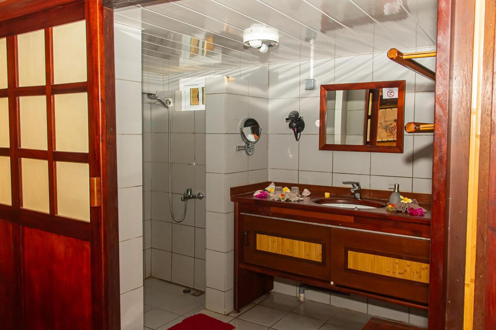 Raira Lagon Avatoru Bagian luar foto